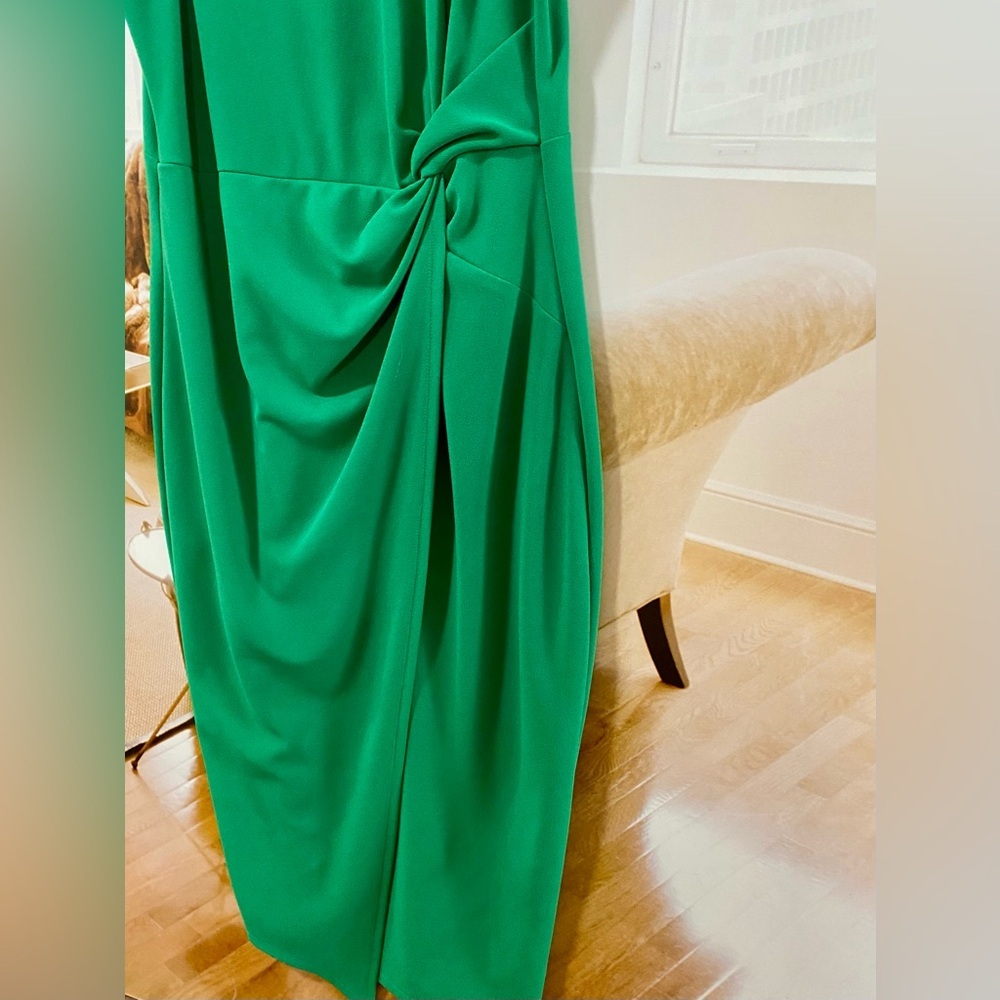 GUESS Twist-Front Scuba-Crepe Sheath Dress Color Green in Size XL - Picture 3 of 3